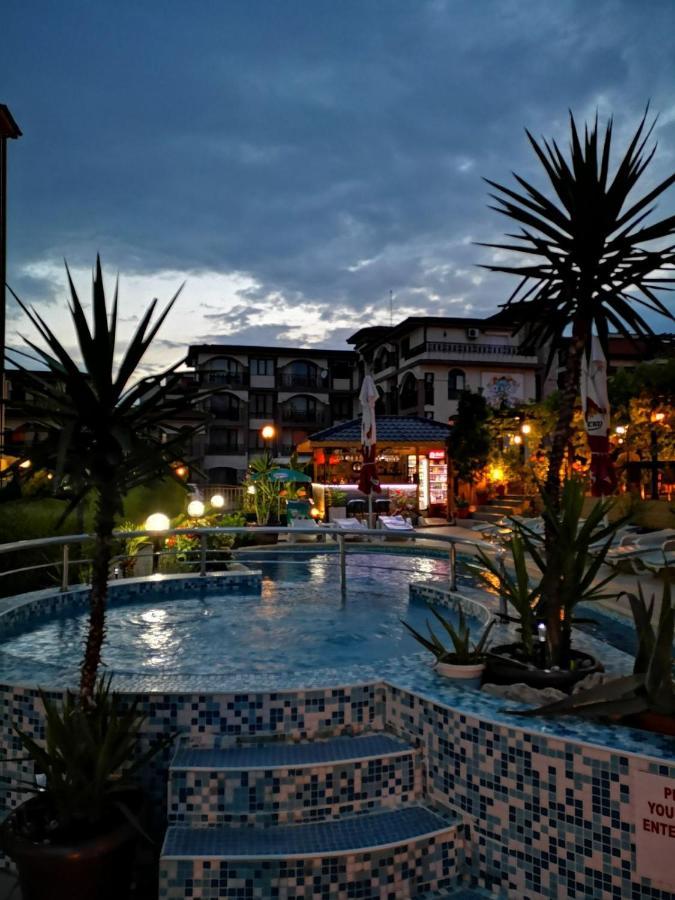 Family Hotel Rainbow Sveti Vlas Exterior photo
