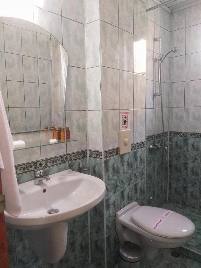 Family Hotel Rainbow Sveti Vlas Exterior photo