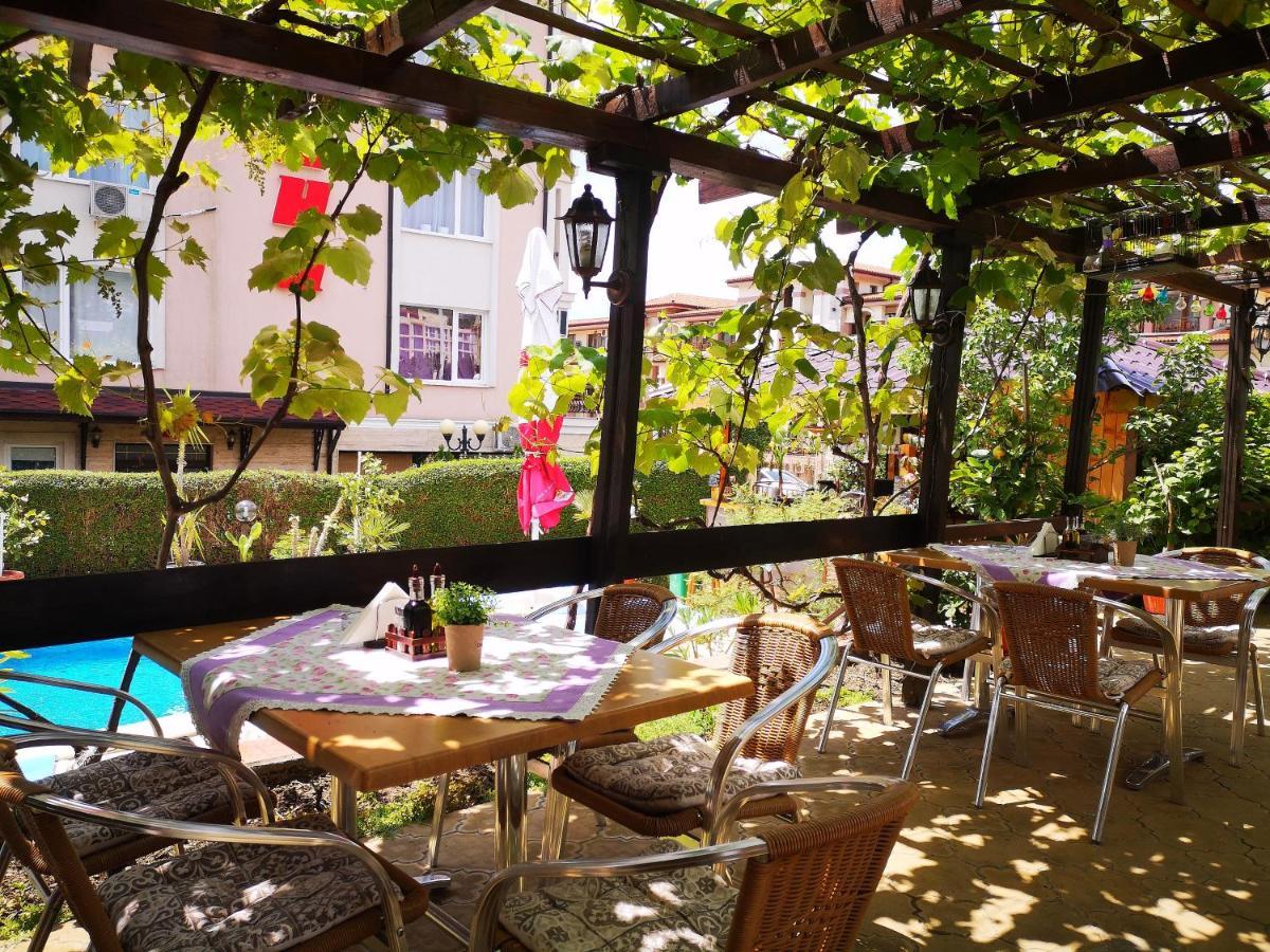 Family Hotel Rainbow Sveti Vlas Exterior photo
