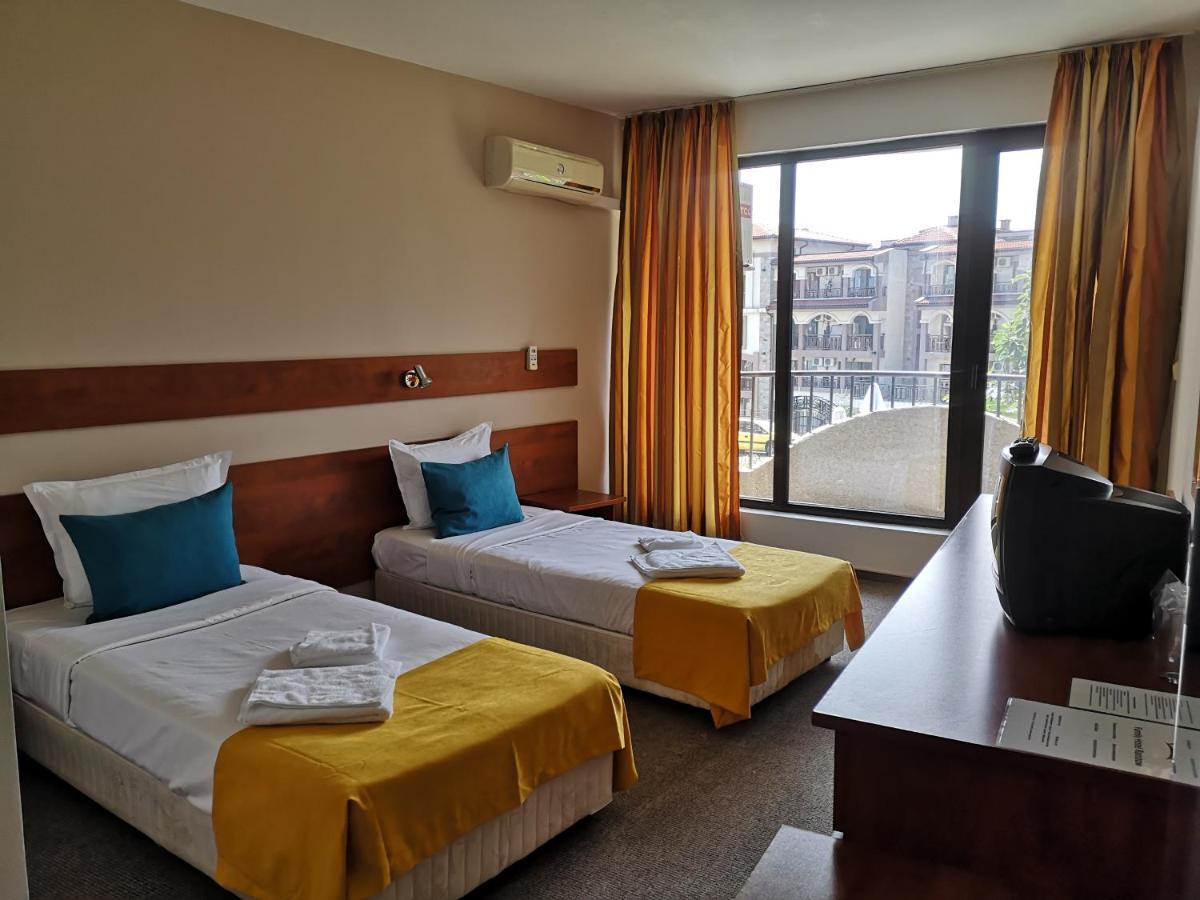 Family Hotel Rainbow Sveti Vlas Exterior photo