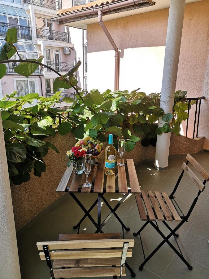 Family Hotel Rainbow Sveti Vlas Exterior photo